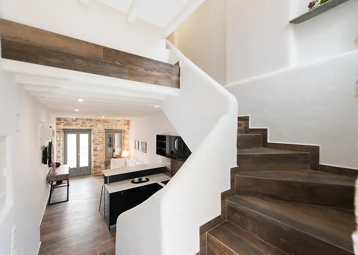 Athina Exquisite Kástron